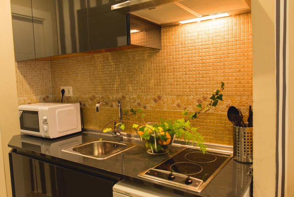Ab Apartamentos Trinidad Málaga Oda fotoğraf