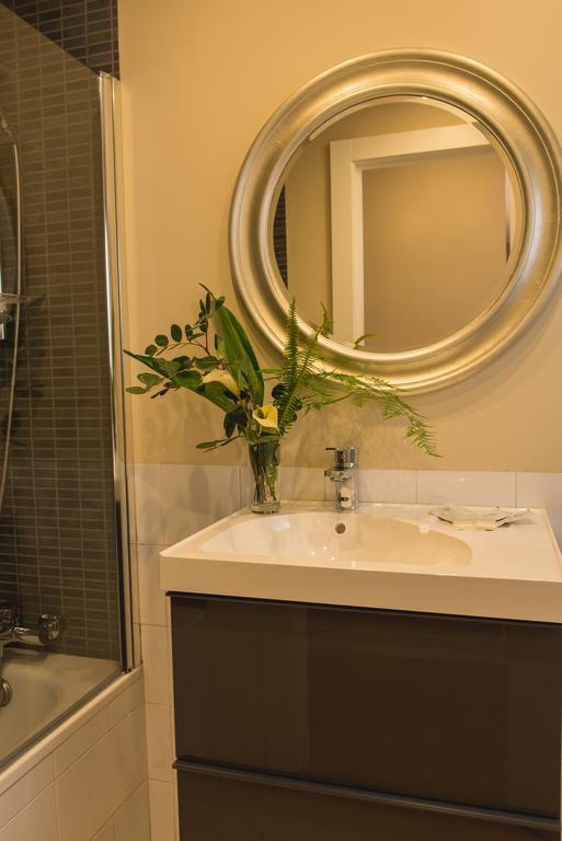 Ab Apartamentos Trinidad Málaga Oda fotoğraf
