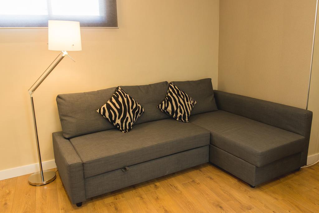 Ab Apartamentos Trinidad Málaga Oda fotoğraf